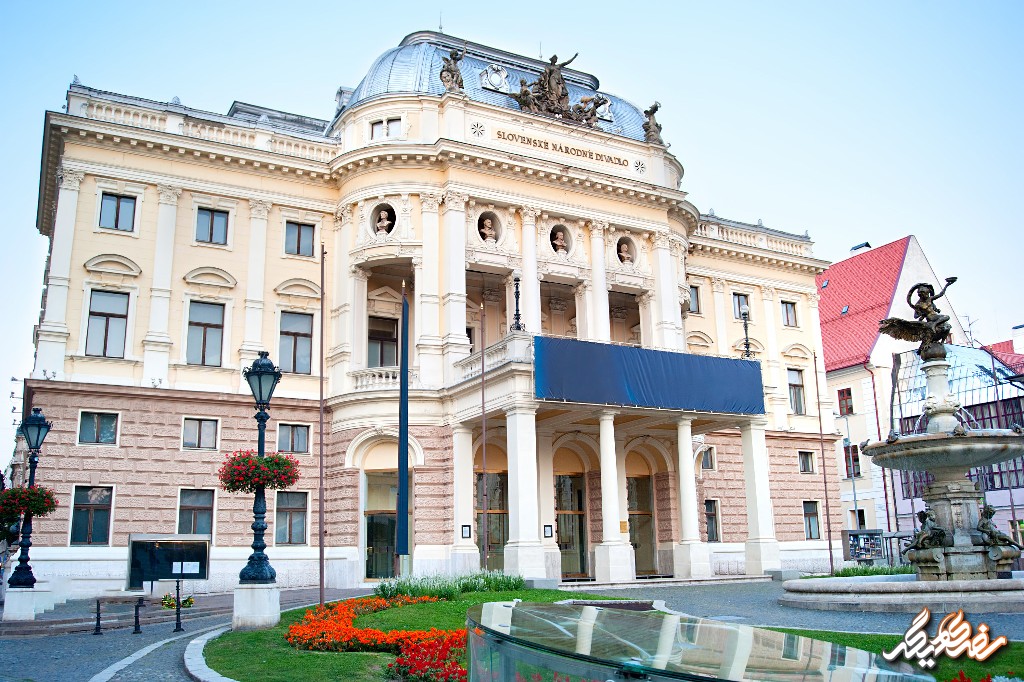 ساختمان تاریخی تئاتر ملی اسلواک | Old Building of the Slovak national Theatre | سفری دیگر