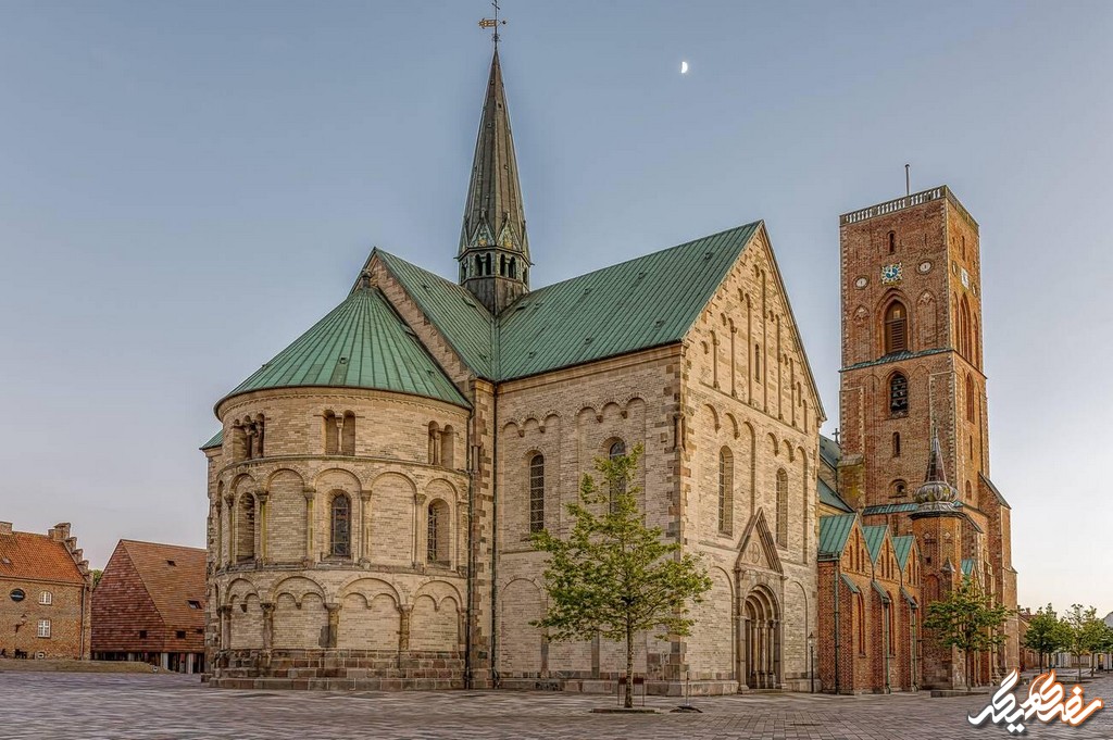 کلیسای ریبه (Ribe Domkirke) ، همچنین به نام کلیسای جامع سنت ماری شناخته می‌شود و یکی از نمادین‌ترین بناهای شهر به شمار می‌رود - سفری دیگر