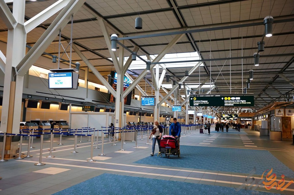 فرودگاه ونکوور با برخورداری از پروازهای مستقیم به بیش از 120 مقصد داخلی و بین‌المللی، گزینه‌های متنوعی را برای مسافران فراهم می‌کند.