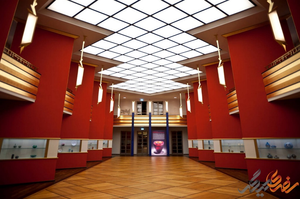 این موزه که در شهر لایپزیک آلمان واقع شده، خانه‌ای است برای آثار هنری خیره‌کننده و مجموعه‌‌هایی که دوره‌های مختلف تاریخ و فرهنگ بشری را بازتاب می‌دهند.
