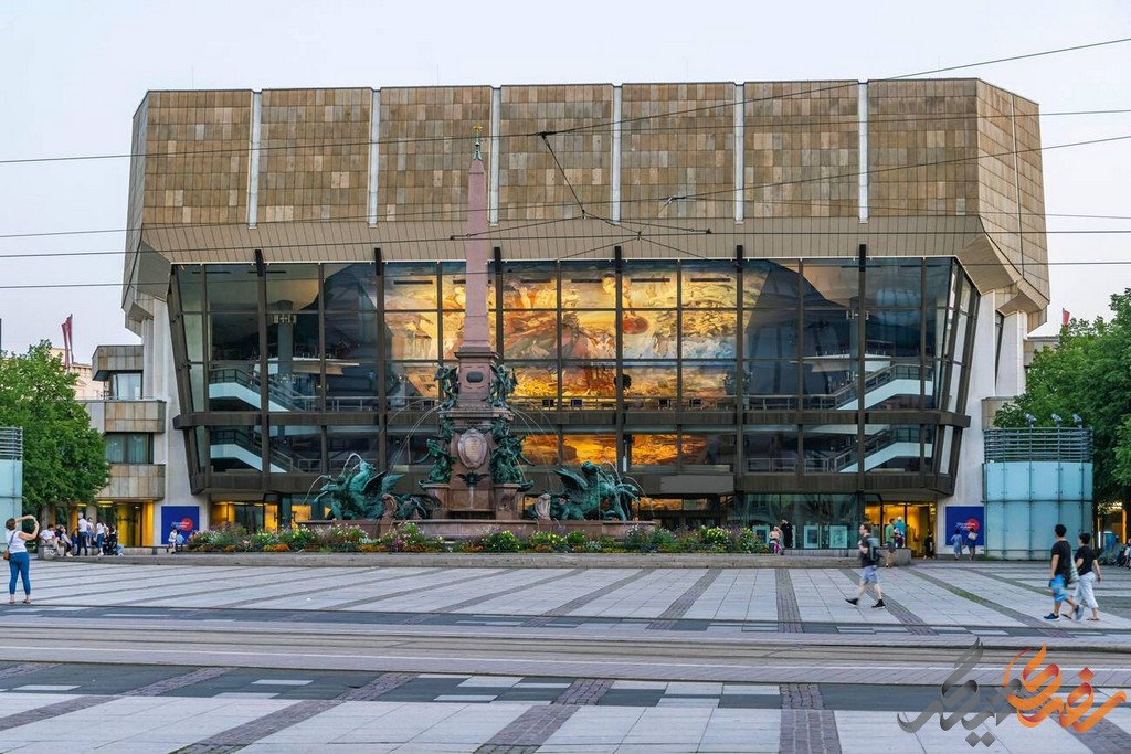 سالن کنسرت گواندهاوس به دلیل معماری بی‌نظیر و توجه به جزئیات ظریف، شناخته شده است. 
