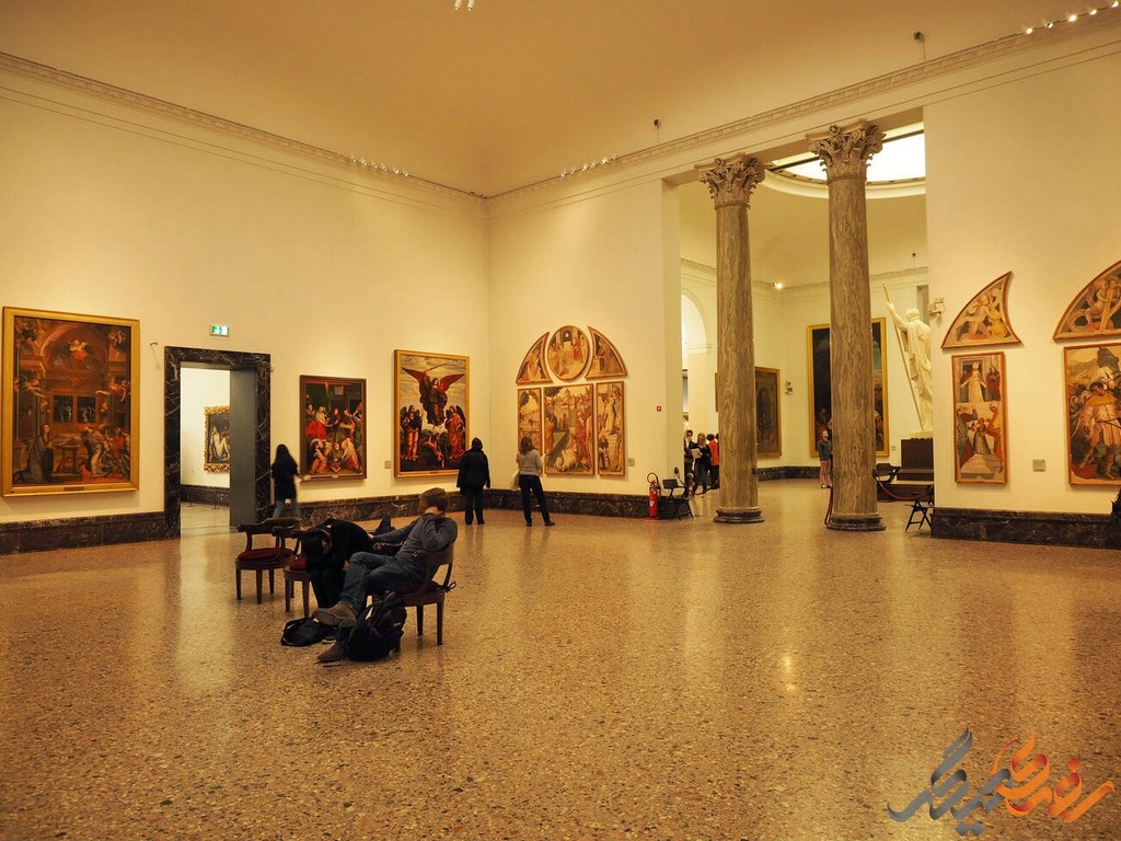 پیناکوتکا جدید، مجموعه‌ای از آثار هنری قرن 19 و اوایل قرن 20 را نشان می‌دهد و آثاری از هنرمندانی چون فنسنت ون گوگ، پابلو پیکاسو و کلود مونه را شامل می‌شود.
