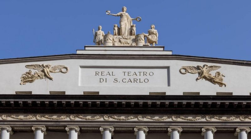تئاتر سان کارلو ناپل یکی از بزرگترین و باشکوه ترین تئاتر های اروپا
