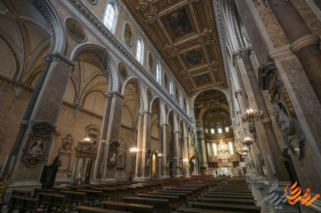 کلیسای جامع یکی از مهمترین بناهای معماری و تاریخی ایتالیا است که شهرت جهانی دارد.