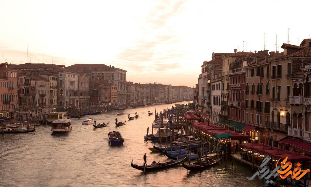کانال بزرگ ونیز یکی از مهم ترین و زیباترین مکان های دیدنی در شهر ونیز ایتالیا است