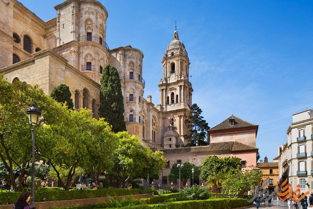 کلیسای جامع مالاگا، یکی از شاهکارهای معماری دوران رنسانس در کشور اسپانیا ، با شکوه و زیبایی خیره کننده خود، هر ساله میزبان هزاران گردشگر از سراسر جهان است.