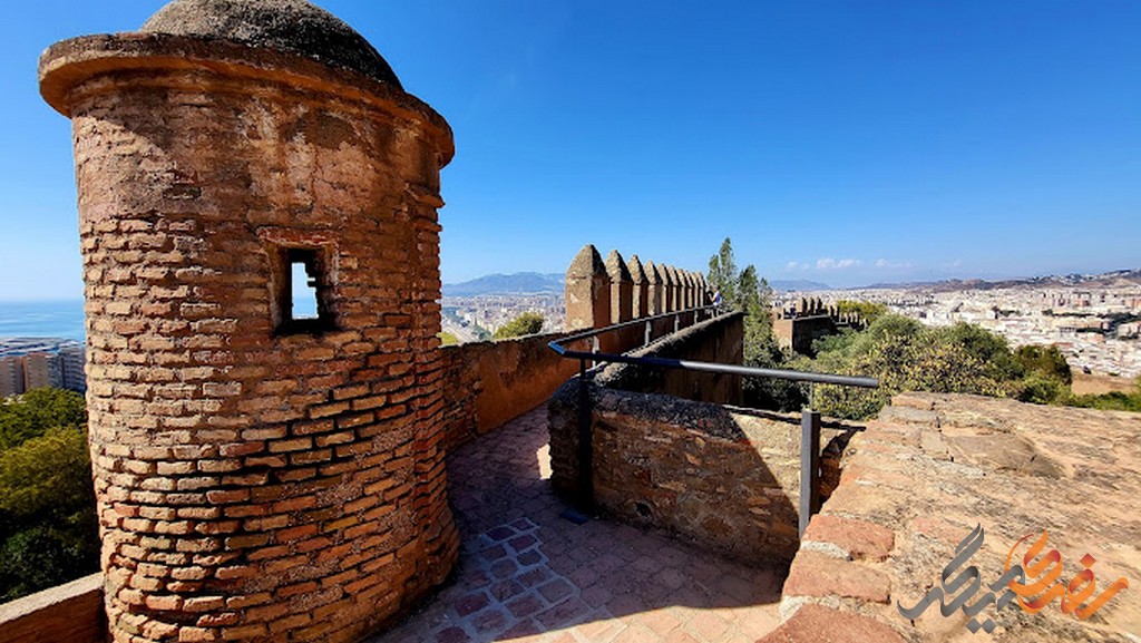 قلعه جبل الفارو نمادی از تاریخ پر افتخار مسلمانان در اسپانیا است و به عنوان یکی از برجسته‌ترین بناهای تاریخی این کشور به شمار می‌آید. 