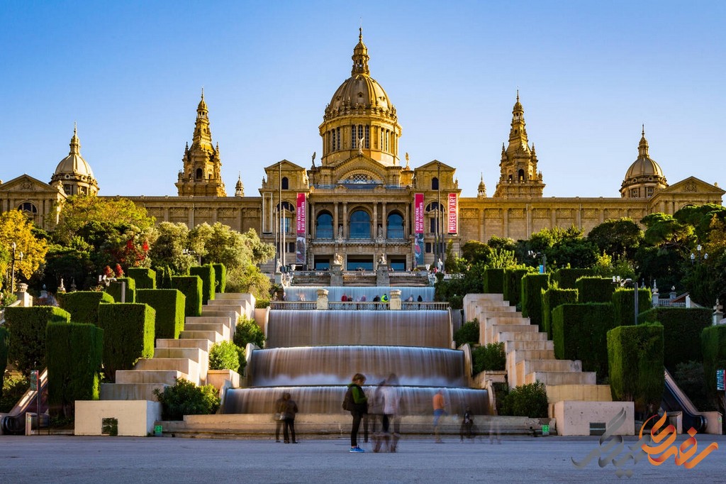 موزه هنر ملی کاتالونیا، یکی از مهم‌ترین و بزرگ‌ترین موزه‌های هنری در کشور اسپانیا است که در شهر بارسلونا واقع شده است.