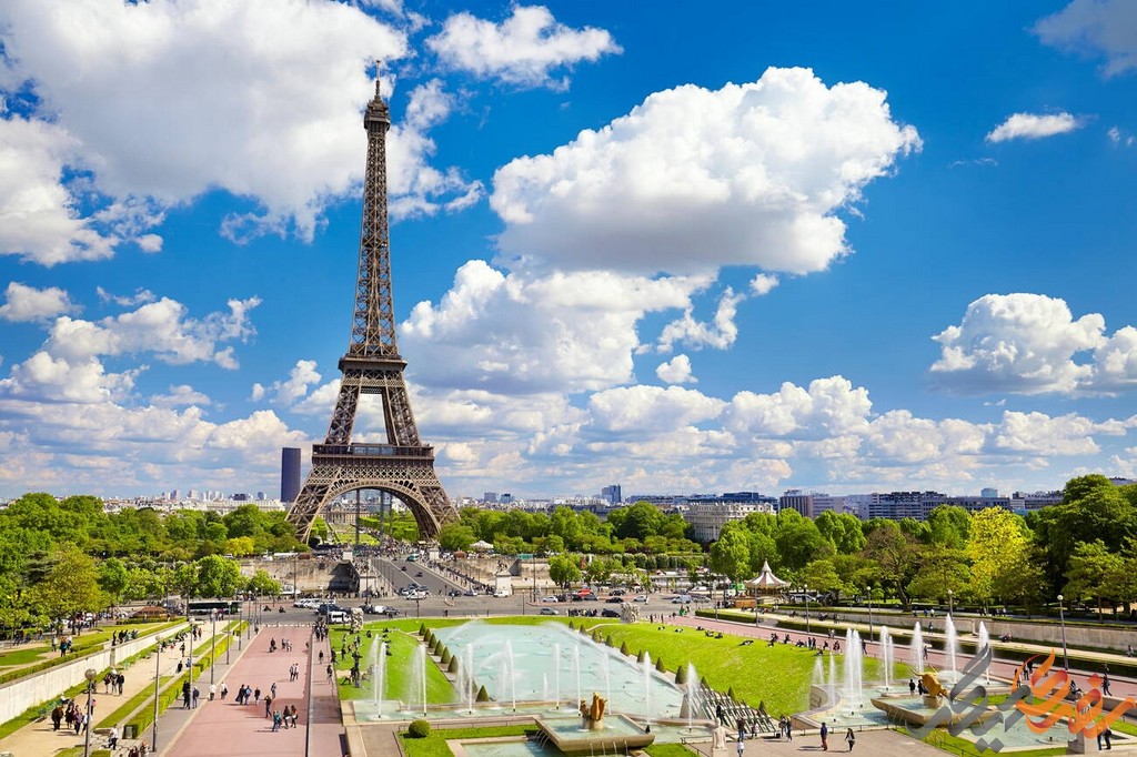 برج ایفل امروزه بیش از فقط یک بنا است؛ این برج یک ابرنماد جهانی است که نمایش دهنده‌ی تاریخ غنی، پیشرفت‌های معماری و هویت فرهنگی فرانسه است.