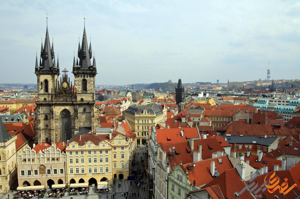 کلیسای لیدی بیفور تین پراگ یکی از معروف‌ترین و باشکوه‌ترین بناهای تاریخی شهر پراگ، پایتخت کشور جمهوری چک، است.