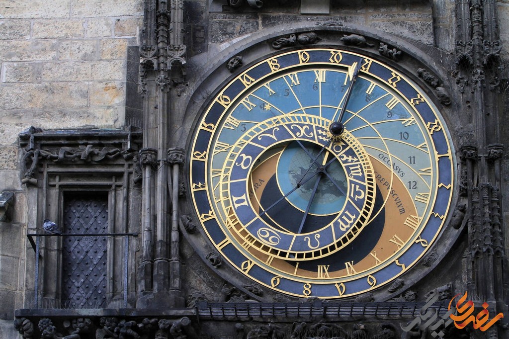 ساعت نجومی شهر پراگ Horloge astronomique de Prague ، که به عنوان ساعت استرولوژیکنوهسته شناخته می‌شود، یکی از شاهکار‌های نجومی و مهندسی قرون وسطایی محسوب می‌شود.