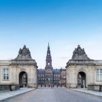 قصر کریستیانسبورگ : از دیدنی‌ترین بناهای تاریخی دانمارک