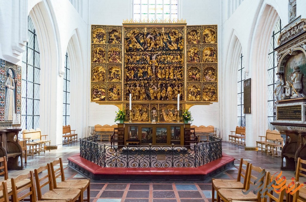 کلیسای سنت کنودز یکی از برجسته‌ترین و مهم‌ترین میراث‌های فرهنگی و مذهبی دانمارک است.