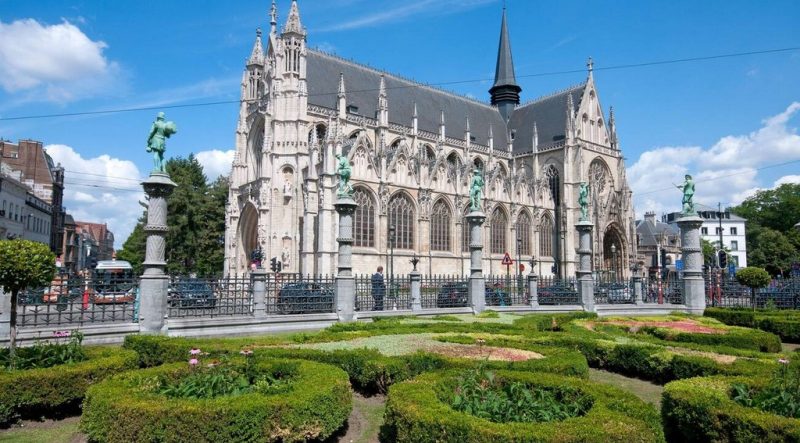کلیسای نوتردام دو سابلون : نماد فرهنگی از دوران رنسانس در بلژیک