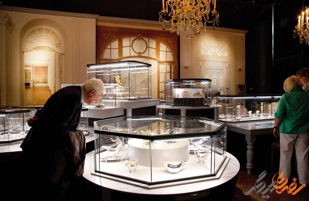 موزه الماس آنتورپ نه تنها یک مرکز نمایشی است، بلکه به عنوان یک مرکز تحقیق و آموزش نیز شناخته می‌شود.