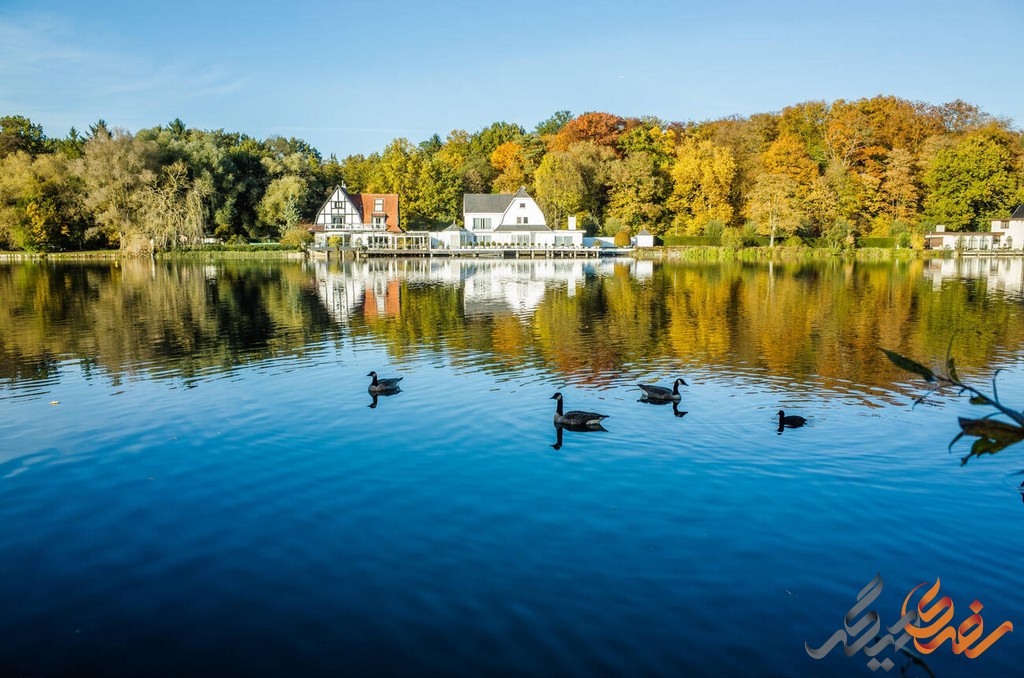 دریاچه جنوال Lac de Genval علاوه بر زیبایی‌های طبیعی، امکانات تفریحی و گردشگری متنوعی را نیز در اختیار بازدیدکنندگان قرار می‌دهد