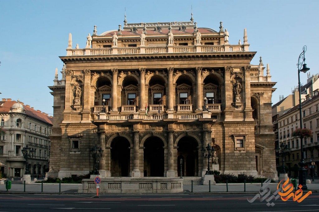 اپرا خانه دولتی بوداپست یکی از میراث‌های ارزشمند فرهنگی جهان است که باید توسط علاقه‌مندان و دوستداران هنر از آن حمایت و قدردانی شود.