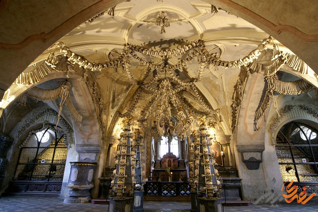 کلیسای استخوانی کوتنا هرا بیشتر از آنکه یک اثر هنری باشد، پیامی فلسفی دارد.