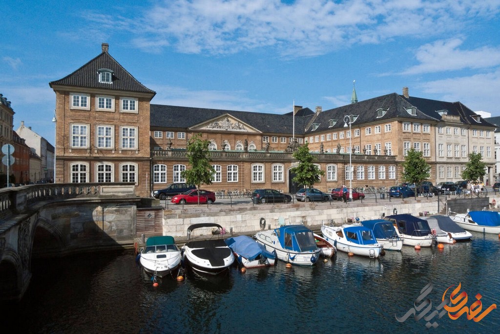 موزه ملی دانمارک در کپنهاگ Musée national du Danemark ، معروف ترین موزه دانمارک و یکی از مهمترین موزه های تاریخی اروپا به شمار می رود.