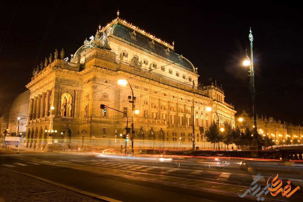 تئاتر ملی پراگ، یکی از معتبرترین و مهم‌ترین مراکز نمایشی در کشور جمهوری چک است.