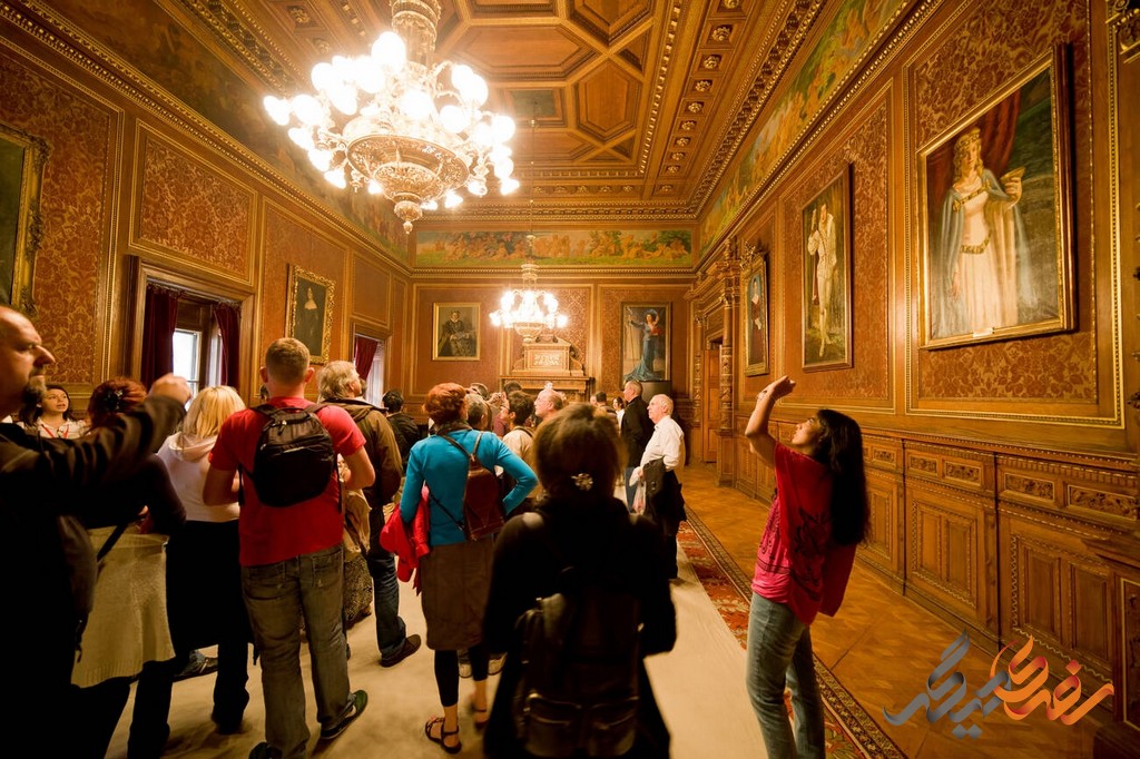 اپرا خانه دولتی در بوداپست State Opera House in Budapest در طول تاریخ خود دوران‌های مختلفی را پشت سر گذاشته است.