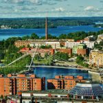 شهر تامپری با موزه‌های متعدد ، تئاترها، گالری‌های هنری و فستیوال‌های مختلف، برای علاقه‌مندان به فرهنگ و هنر گزینه‌ای عالی است. یکی از معروف‌ترین جاذبه‌ها، موزه تاریخ صنعتی فنلاند است که داستان تکامل صنعتی کشور فنلاند را بیان می‌کند.